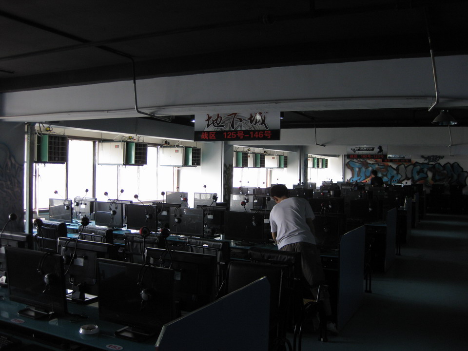 W(wng)mbh(hun){(dio)